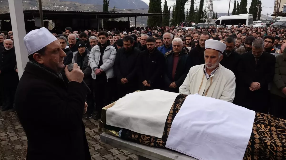 Saç ekimi sırasında fenalaşıp ölen güvenlik görevlisi; ayda bir doktora gidiyormuş