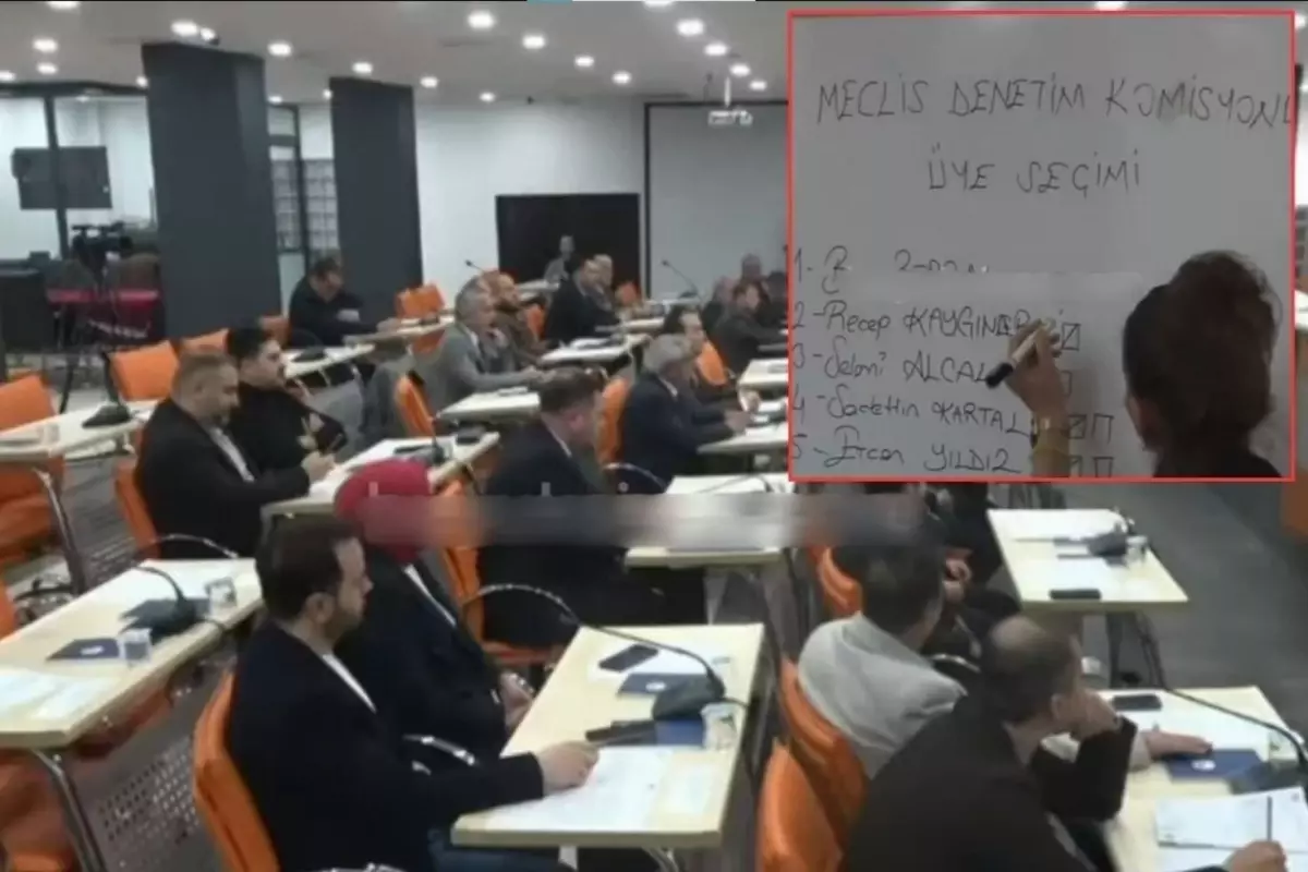 Şaşıp kaldılar! Meclis toplantısındaki seçimde bakın hangi ünlü futbolcuya oy çıktı