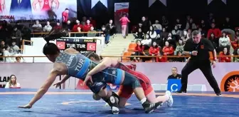 Uluslararası Yaşar Doğu, Vehbi Emre ve Hamit Kaplan Güreş Turnuvası, Antalya'da başladı
