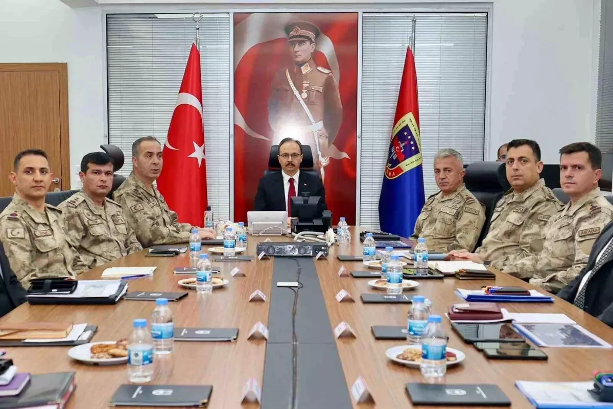 Vali Kızılkaya: 'Jandarmamız, Siirt'imizin huzuru için gece gündüz görev yaparak önemli başarılara imza atıyor'