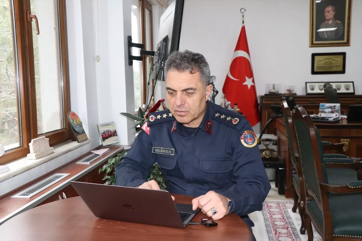 Yozgat İl Jandarma Komutanı Albay Yalınkılıç, AA'nın "Yılın Kareleri" oylamasına katıldı