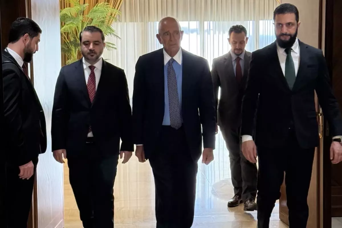 Tom Barrack, Şam'da Ahmed Şara ile görüştü