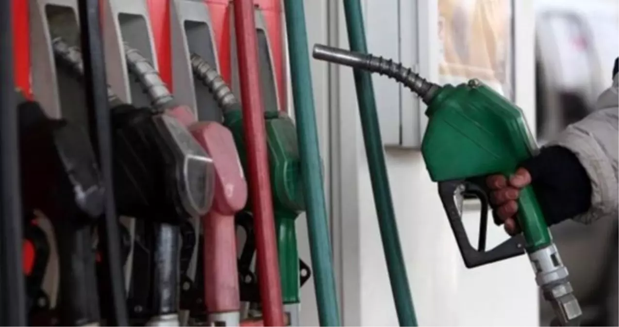 Akaryakıta zam mı geldi? 10 Ocak güncel akaryakıt fiyatları: İstanbul, Ankara, İzmir'de benzin, motorin, L...