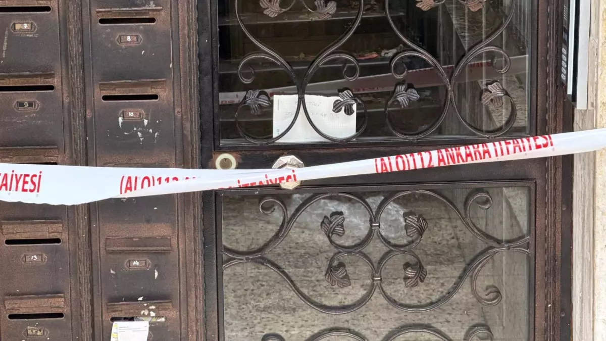 Ankara'da 3 katlı bina çökme tehlikesiyle tahliye edildi