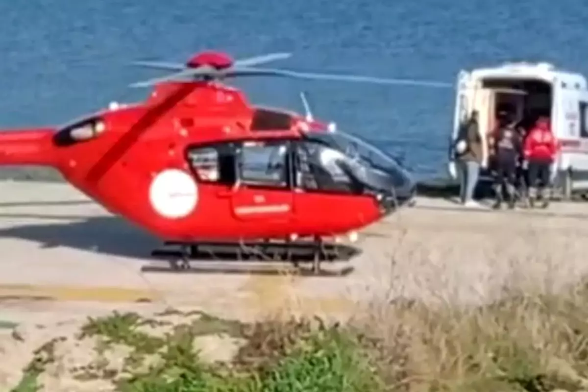 Avşa Adası'nda rahatsızlanan vatandaş ambulans helikopterle sevk edildi