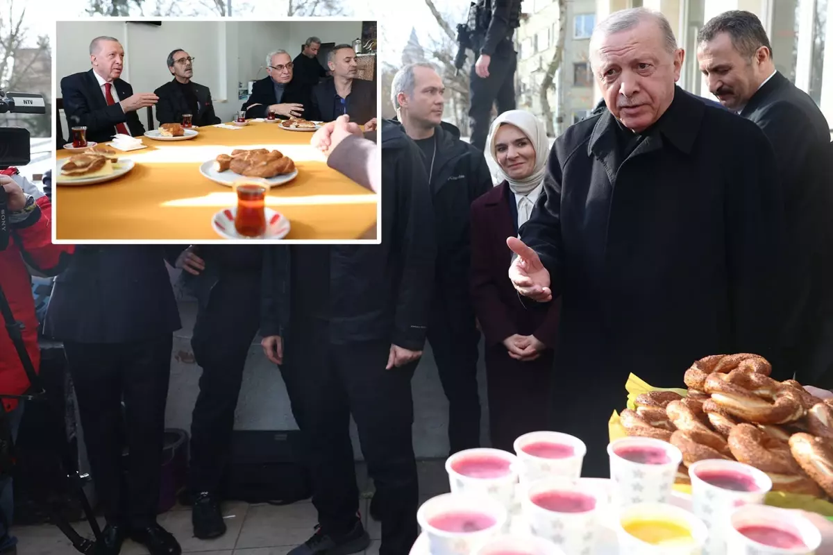 Cumhurbaşkanı Erdoğan'dan gazetecilere simit ikramı