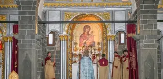 Diyarbakır'da Surp Giragos Ermeni Kilisesi'nde Noel ayini yapıldı