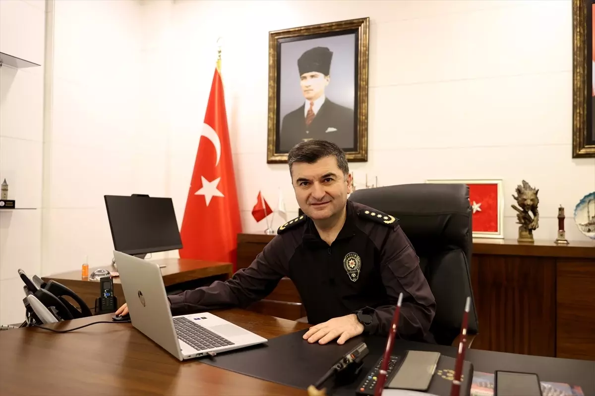 Edirne Emniyet Müdürü Ayhan, AA'nın "Yılın Kareleri" oylamasına katıldı