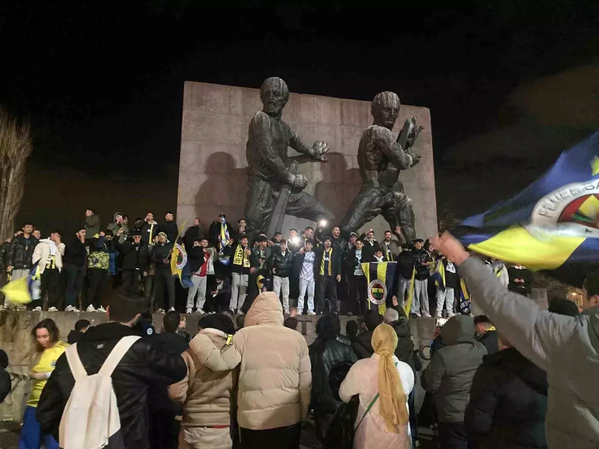 Fenerbahçe'nin Süper Kupa zaferi Ankara'da kutlandı