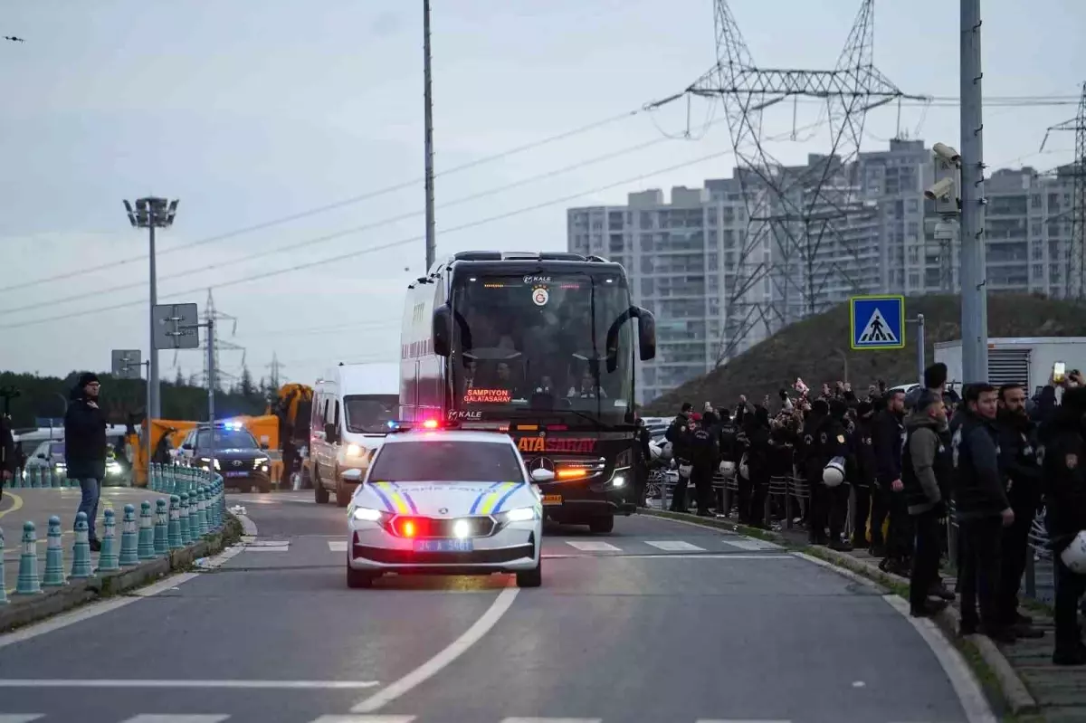 Galatasaray, Atatürk Olimpiyat Stadyumu'na ulaştı