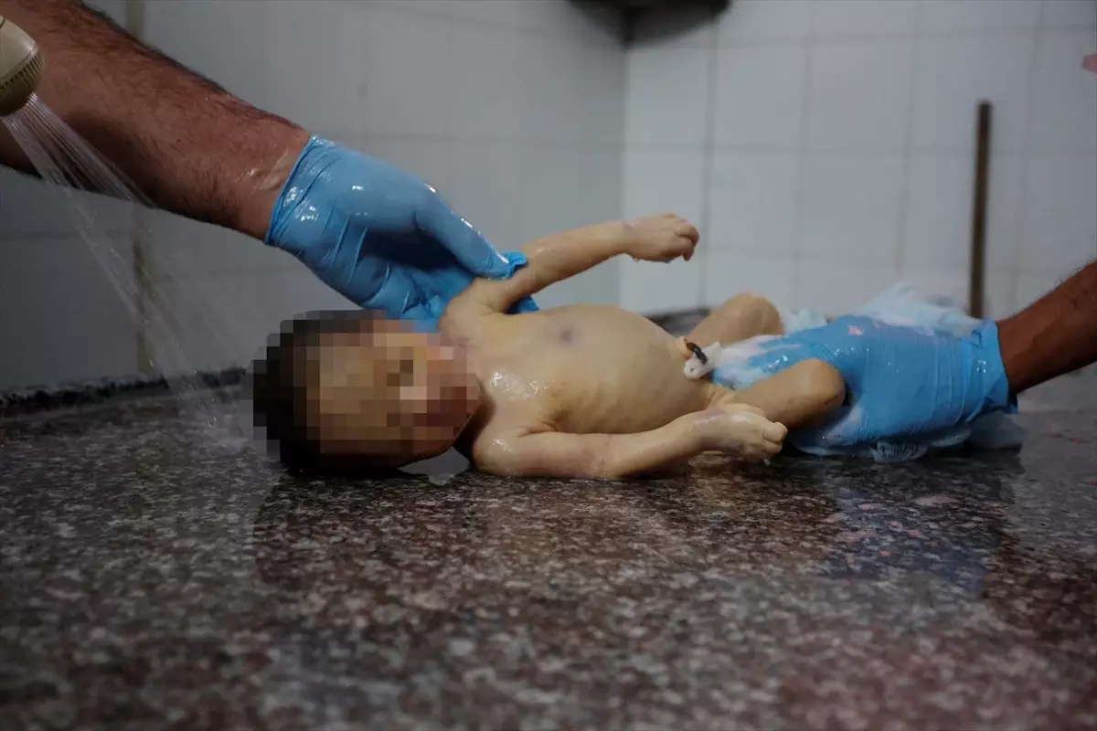 İsrail ablukası altındaki Gazze'de dondurucu soğuk nedeniyle 7 günlük bebek hayatını kaybetti