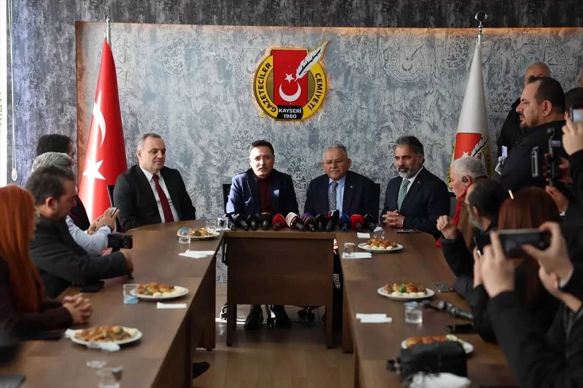 Kayseri'de protokol üyelerinden KGC'ye ziyaret