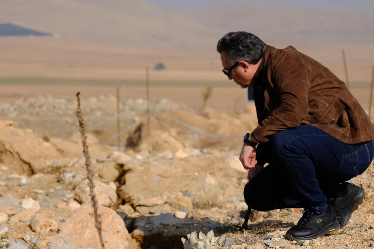 Kent merkezinin dibinde! Tam 15 metre çöktü