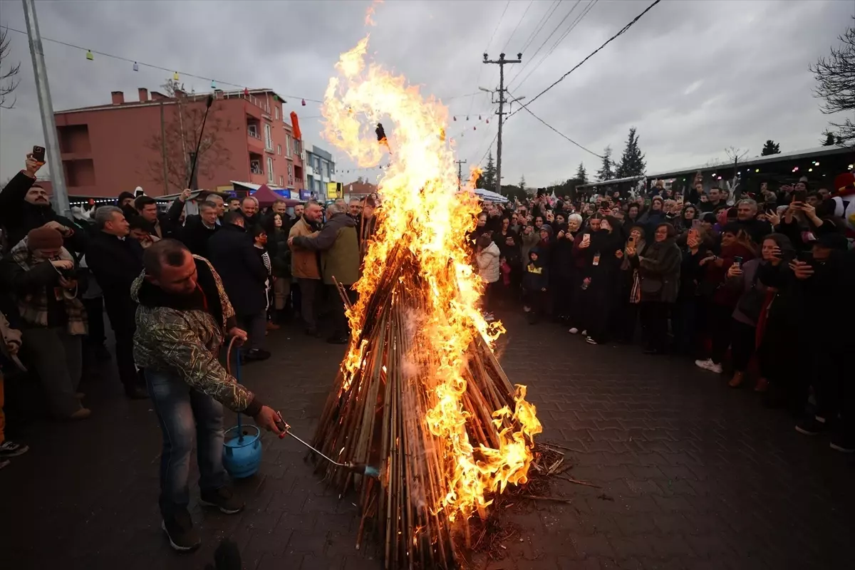 Kırklareli'nde Balkan geleneği 'Koleda' makyaj etkinliği ile başladı