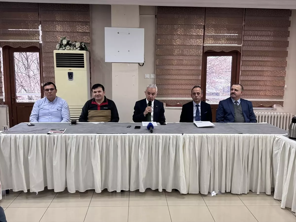 Kırklareli Valisi Turan, 10 Ocak Çalışan Gazeteciler Günü'nde gazetecilerle buluştu