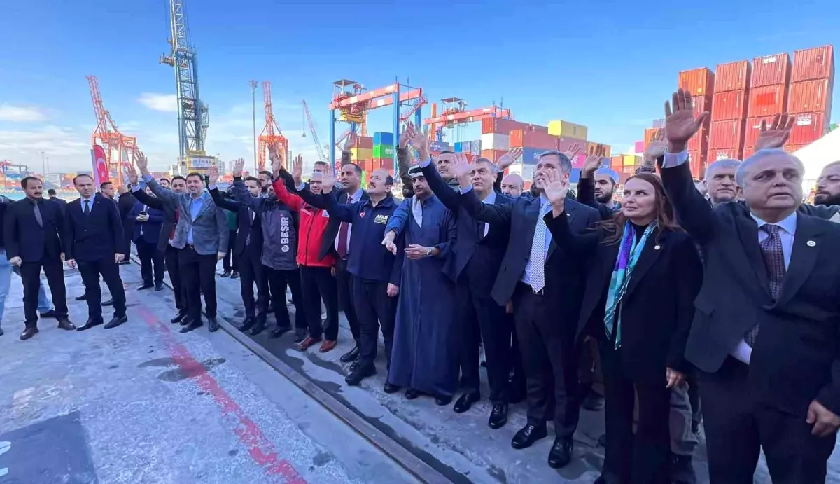 Mersin'den Sudan'a 6. İyilik Gemisi uğurlandı