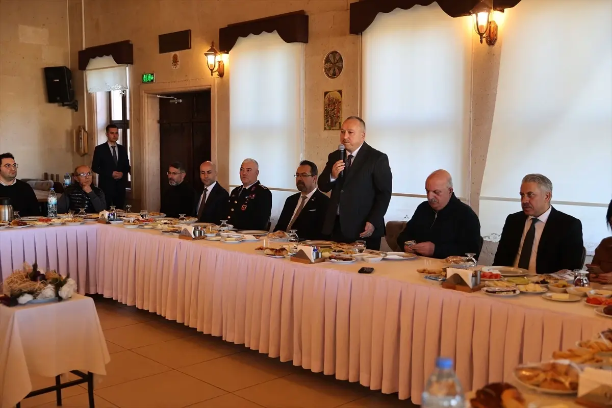 Nevşehir Valisi Ali Fidan, kentteki gazetecilerle buluştu