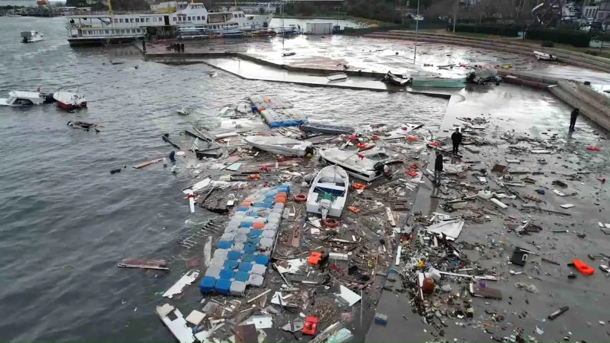 Pahalı liman ücretleri Türk denizcileri Yunanistan'a yöneltti