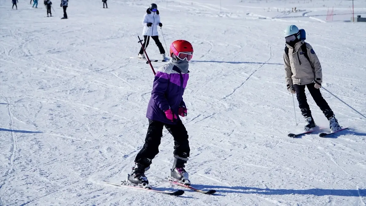 Sezonu geç açan Erciyes, 23 günde 550 bin kişi ağırladı