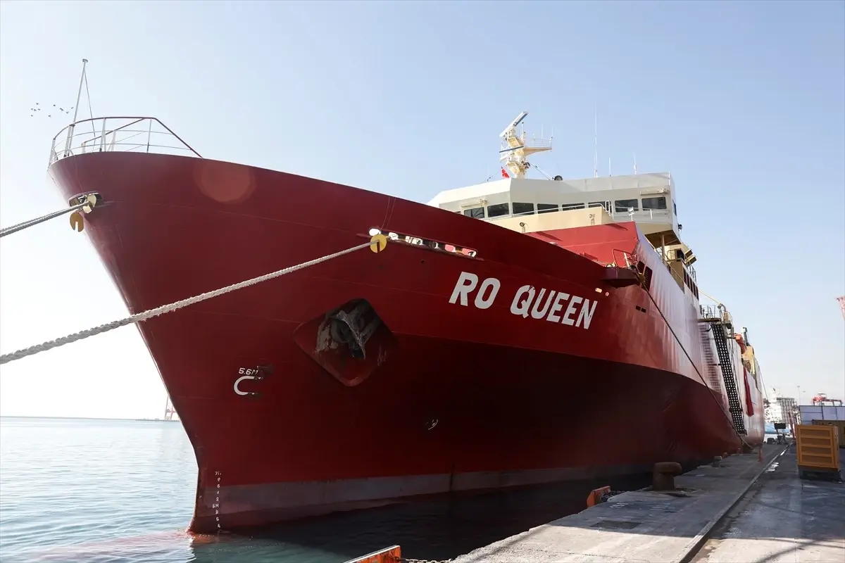 Sudan'a insani yardım ulaştıracak '6. İyilik Gemisi' Mersin'den uğurlandı