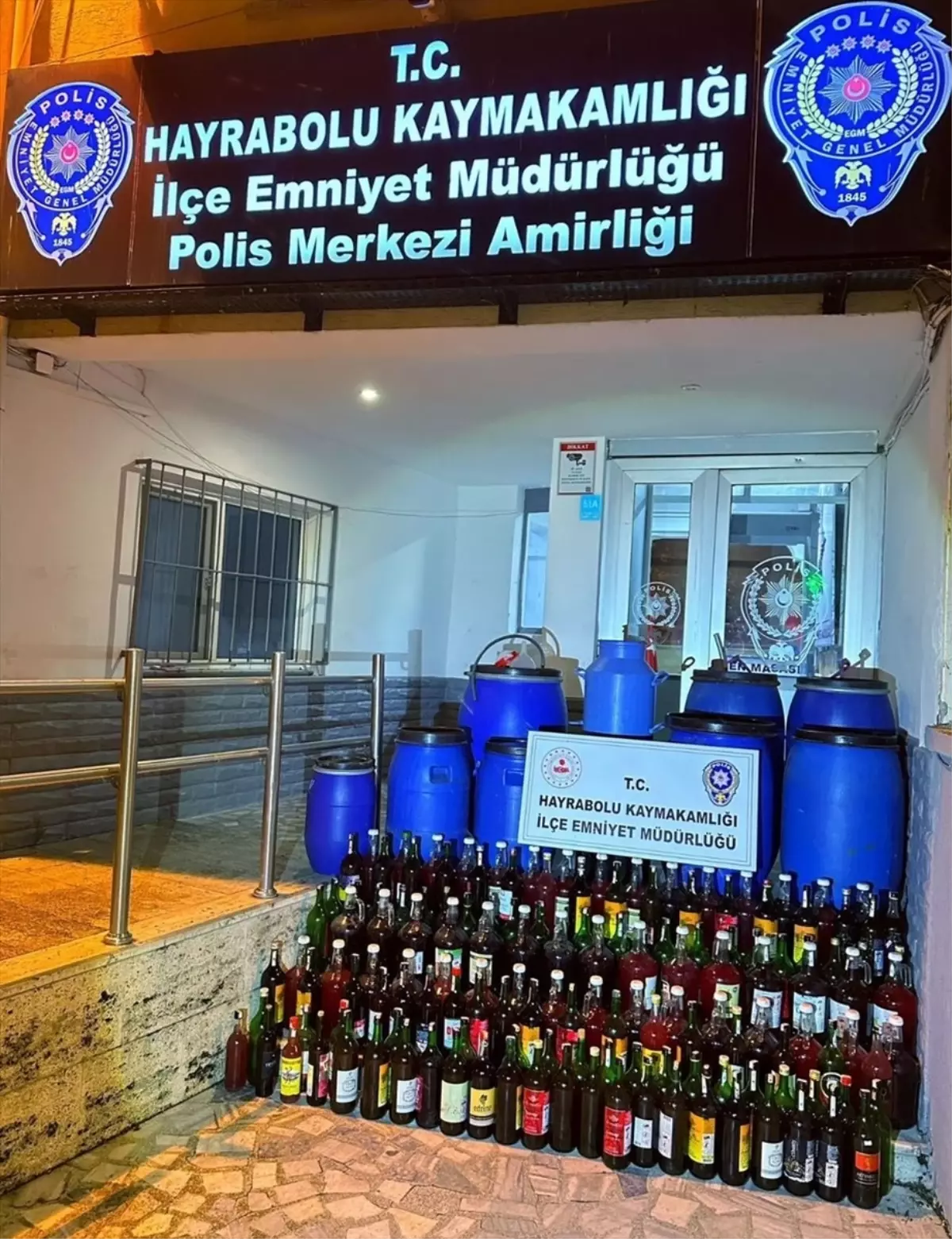 Tekirdağ'da 665 litre sahte içki ele geçirildi