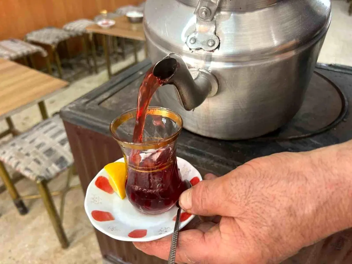 Van'da soba üzerinde demlenen kış çayları ilgi görüyor