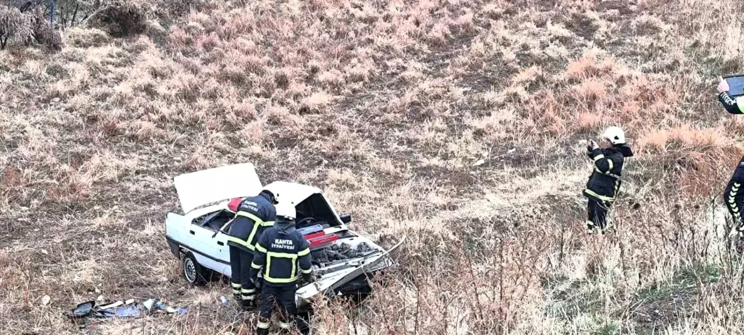 Adıyaman'da otomobil şarampole yuvarlandı: 3 yaralı