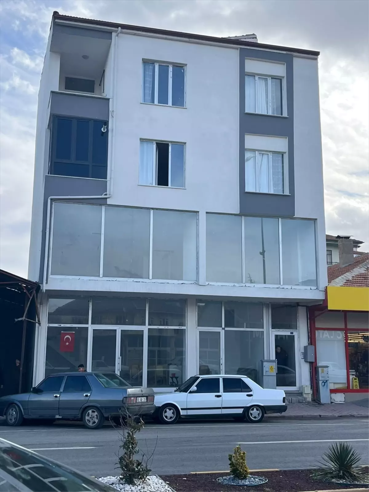 Aksaray'da sobadan sızan gazdan etkilenen 8 kişi hastaneye kaldırıldı