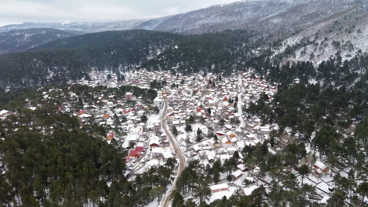 Amanos Dağları beyaz örtüyle kaplandı