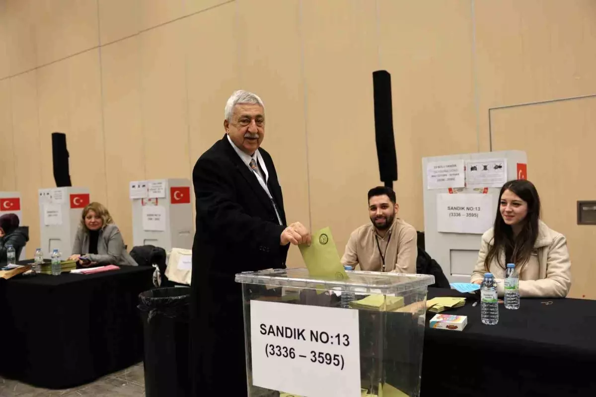 Ankara Bakkallar Odası'nda Bendevi Palandöken güven tazeledi