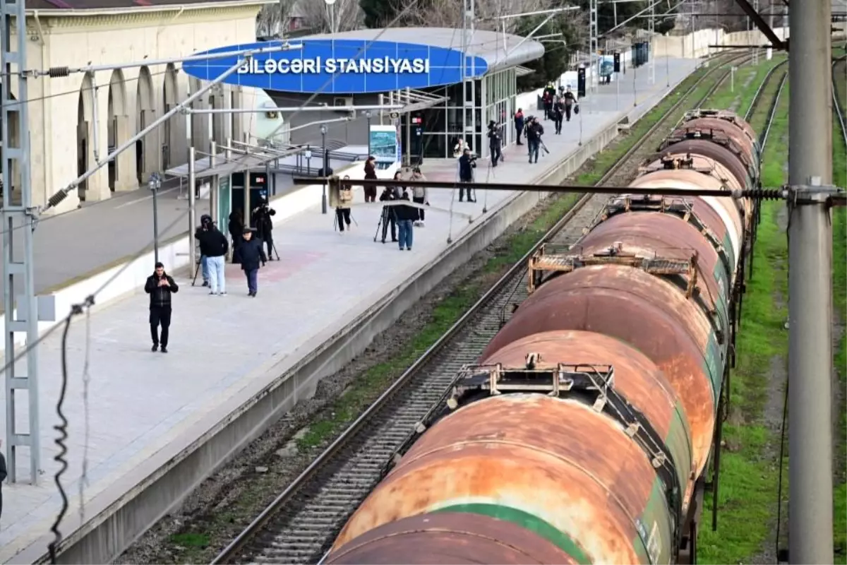 Azerbaycan'dan Ermenistan'a 979 tonluk benzin sevkiyatı