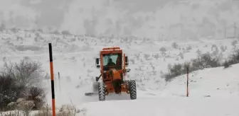 Beypazarı'nda kar yağışı etkili oldu