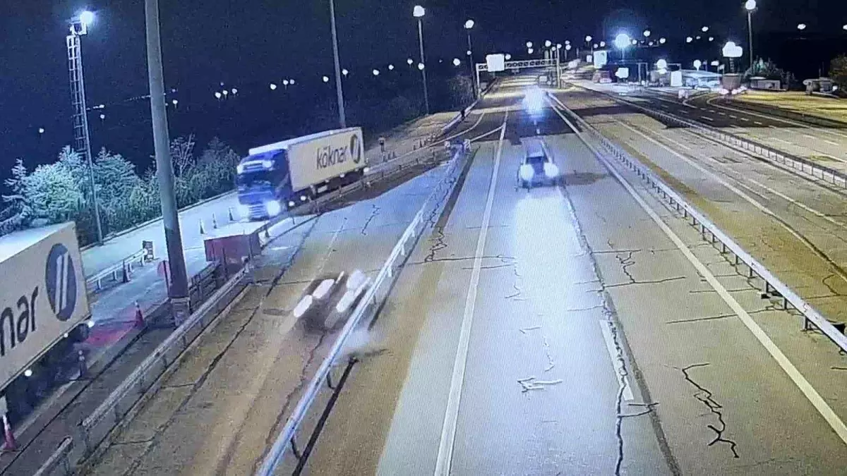 Edirne'de ters yöne giren alkollü sürücü kaza yaptı: 2 yaralı