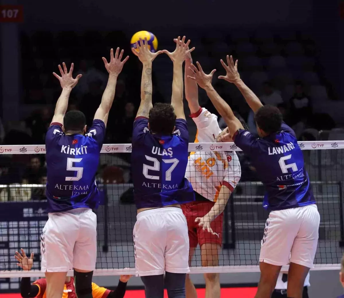 Efeler Ligi: Altekma: 1 Galatasaray: 3