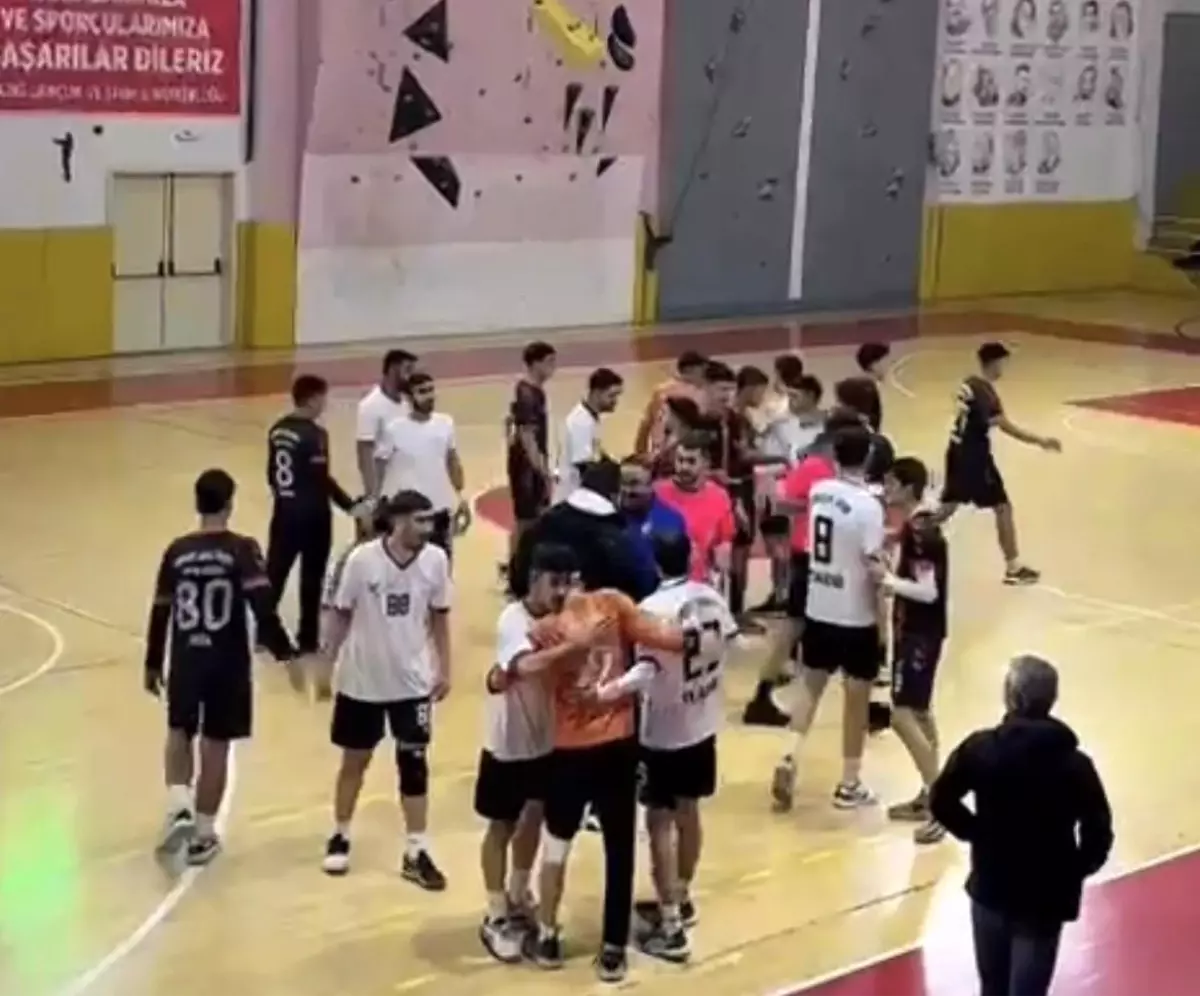 Elazığ Gençlik Spor hentbolda 5'te 5 yaptı
