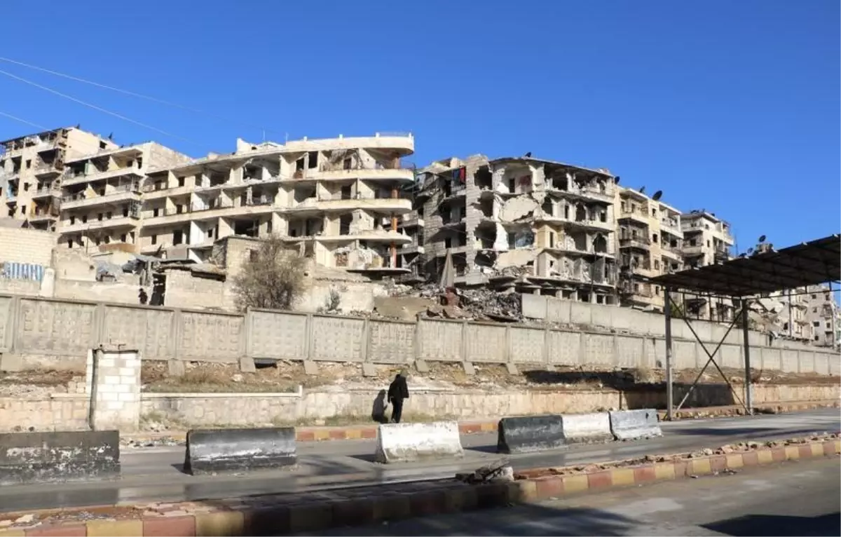 Halep'teki SDG'li son grup şehrin dışına tahliye ediliyor