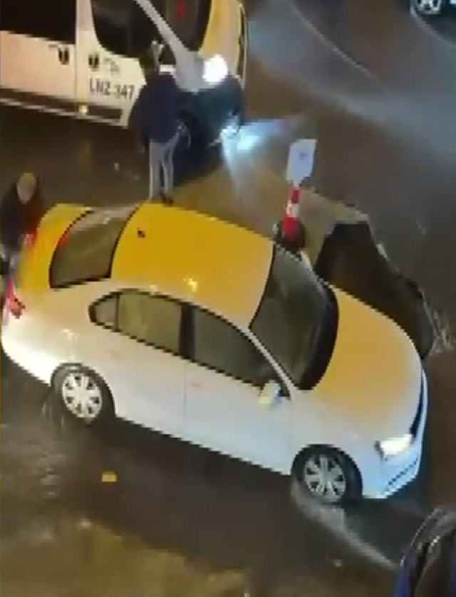 Heavy rain and strong winds were effective in Istanbul