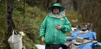 Kadın arıcı ata mesleğini 45 yıldır sürdürüyor