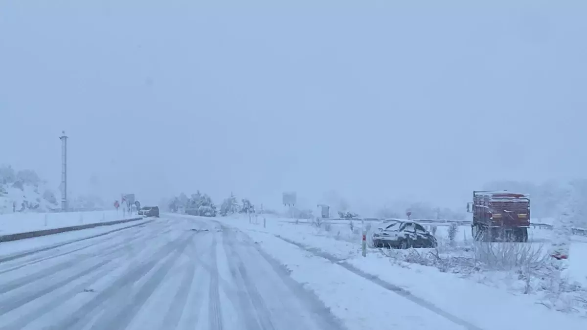 Kütahya'da kar yağışı