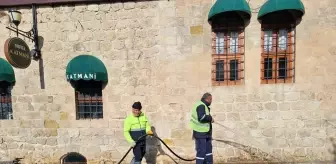 Mardin'de tarihi 1. Cadde'de temizlik çalışması