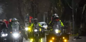 Motosiklet tutkunları Sındırgılı depremzedelerle buluştu