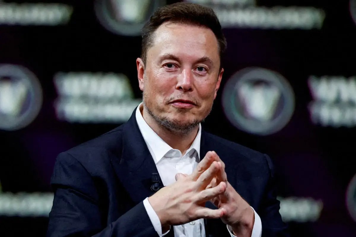 Musk 3 yıl verdi: Tıp okumayın, Optimus robotları en iyi cerrahlardan daha iyi olacak