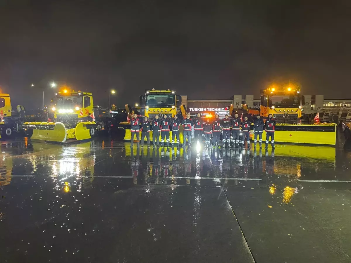 Sabiha Gökçen Havalimanı'nda kar yağışı tedbirleri