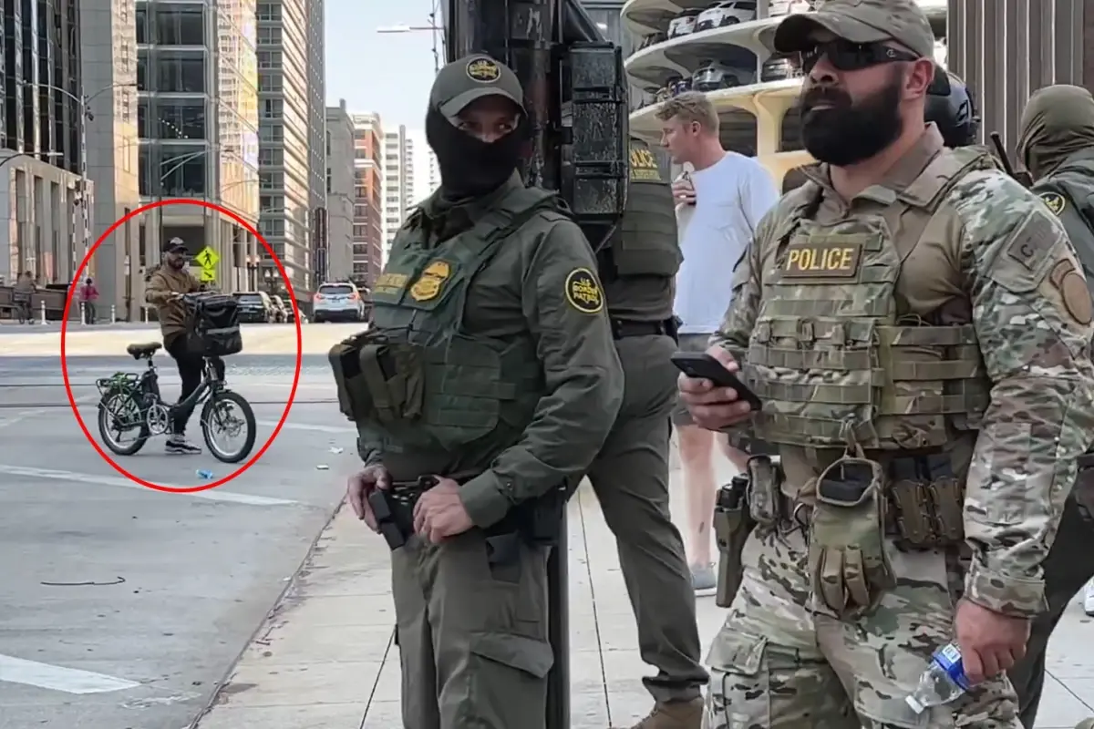 Trump'ın polisleri kendilerine laf atan bir kişiyi kovaladı ancak yakalayamadı