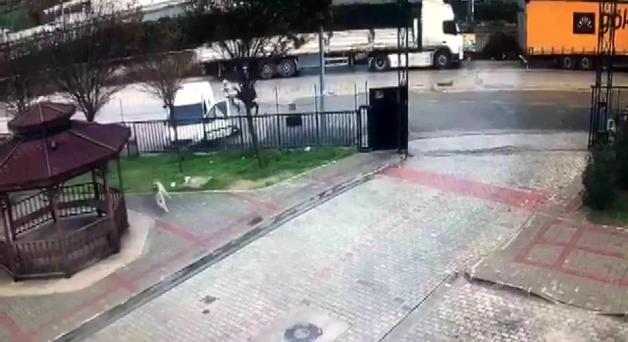 Silahlı saldırıda baba yaralandı, oğlu hayatını kaybetti