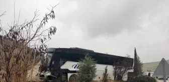 Adıyaman'da yolcu otobüsü ile otomobilin çarpıştığı kazada 3 kişi öldü