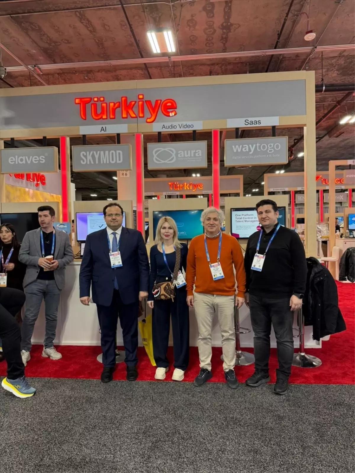 Akdeniz Üniversitesi Rektörü Prof. Dr. Özkan, "CES 2026" fuarına katıldı