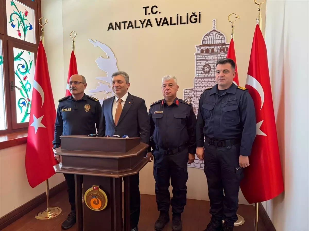 Antalya'da Asayiş ve Güvenlik Bilgilendirme Toplantısı yapıldı