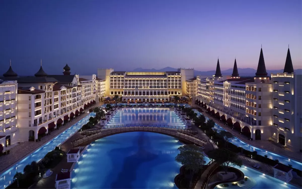 Antalya'daki ultra lüks Mardan Palace Hotel el değiştirdi
