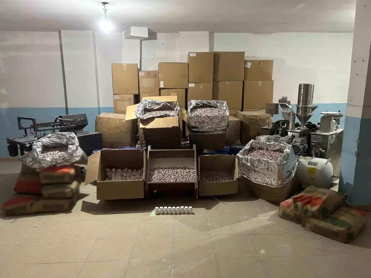 Avcılar'da uyuşturucu hap imalathanesine baskın: 6 gözaltı